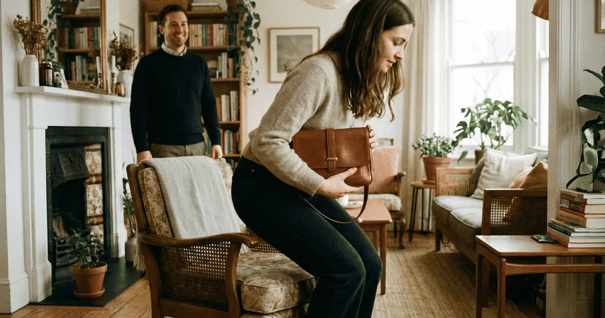 Las 5 señales clave para irte de una casa sin ser maleducado