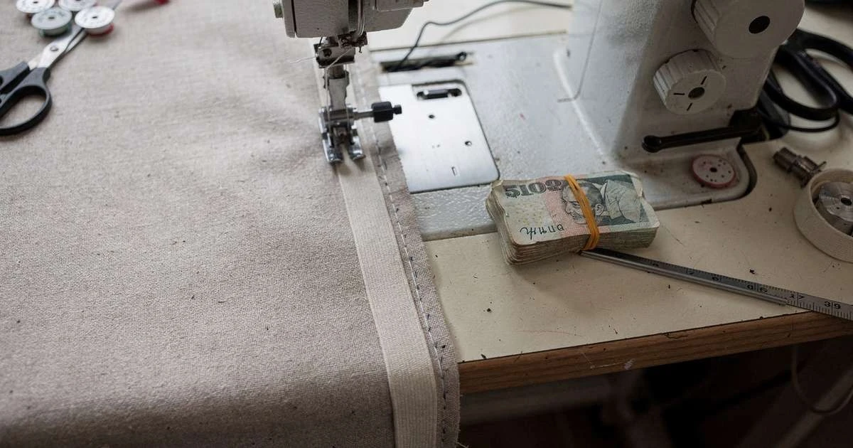 El truco del billete de goma para que tus costuras nunca más queden torcidas