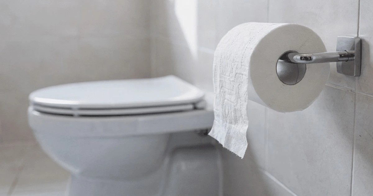 El error que millones cometen en el baño y que daña tu piel