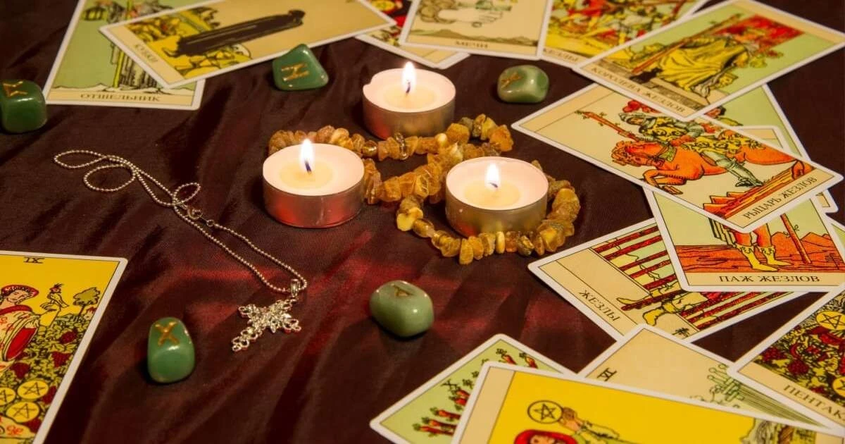 Tarot para 20 de febrero de 2026: Un giro inesperado para 3 signos y revelaciones para los demás