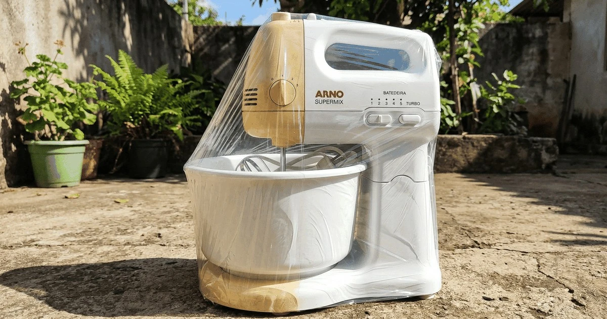 El secreto para devolver el brillo a tu licuadora o batidora amarilla por el tiempo